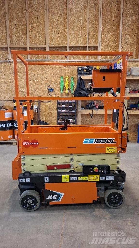 JLG ES 1530 L 가위형 리프트
