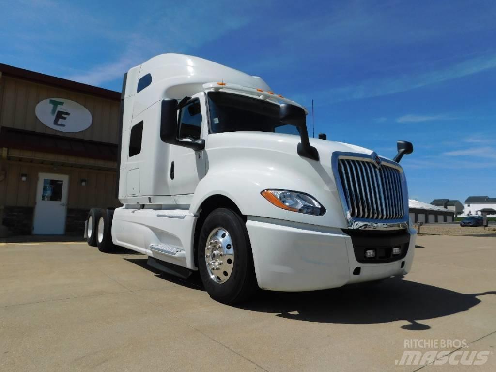 International LT 625 트랙터 유닛