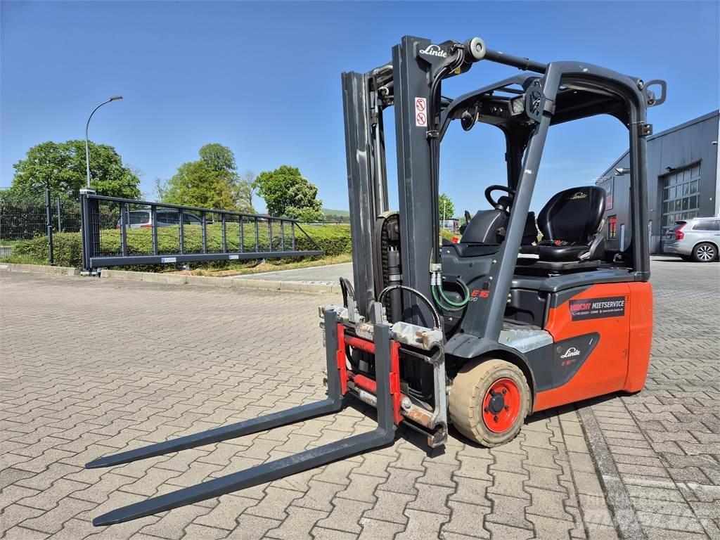 Linde E16C-02 전동 지게차