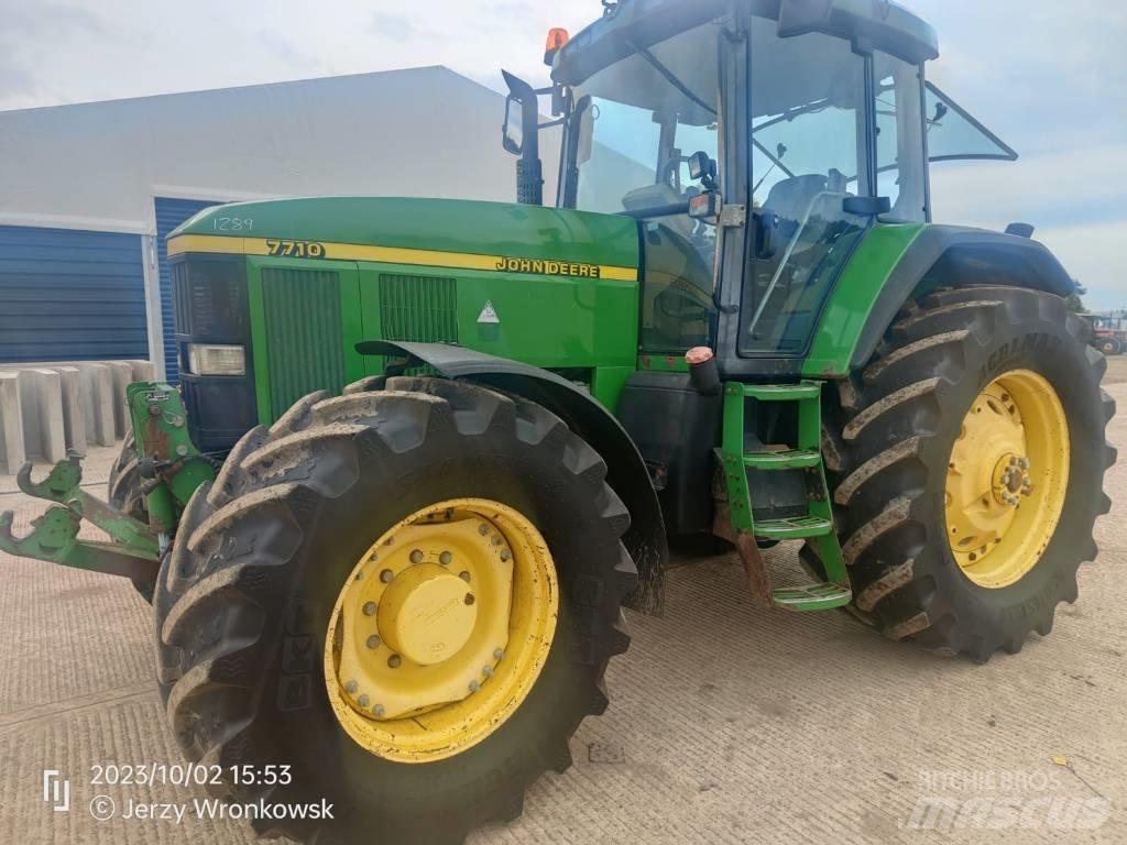 John Deere 7710 트랙터