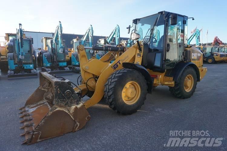 CAT 906 M  휠로우더