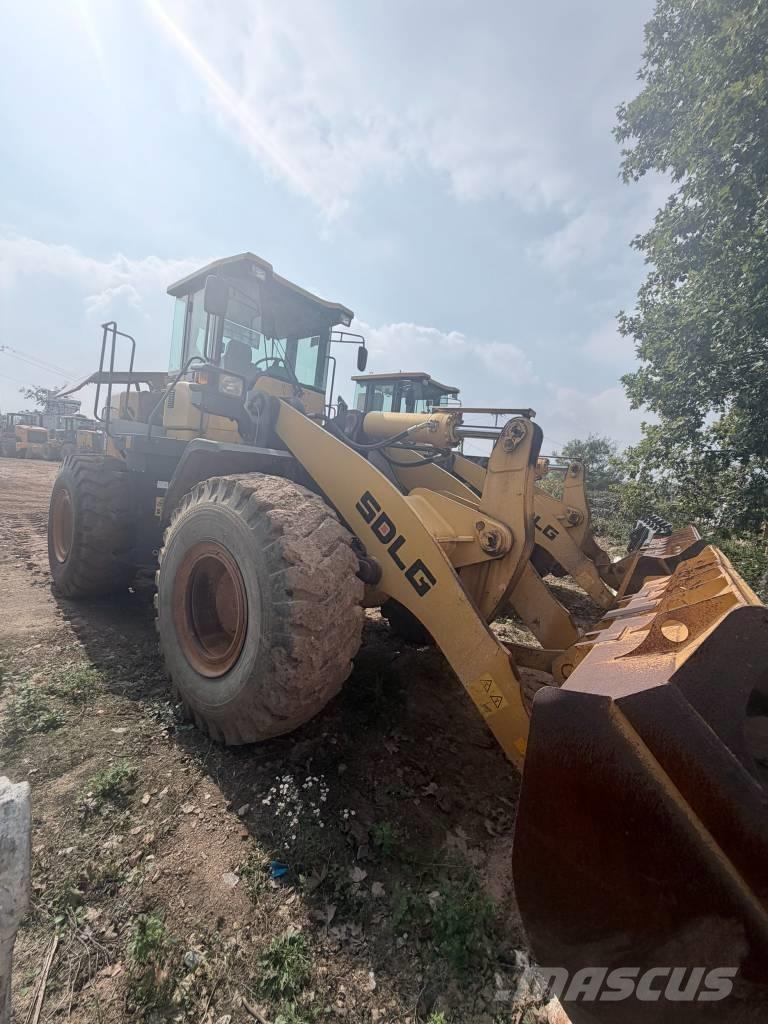 SDLG l935  휠로우더