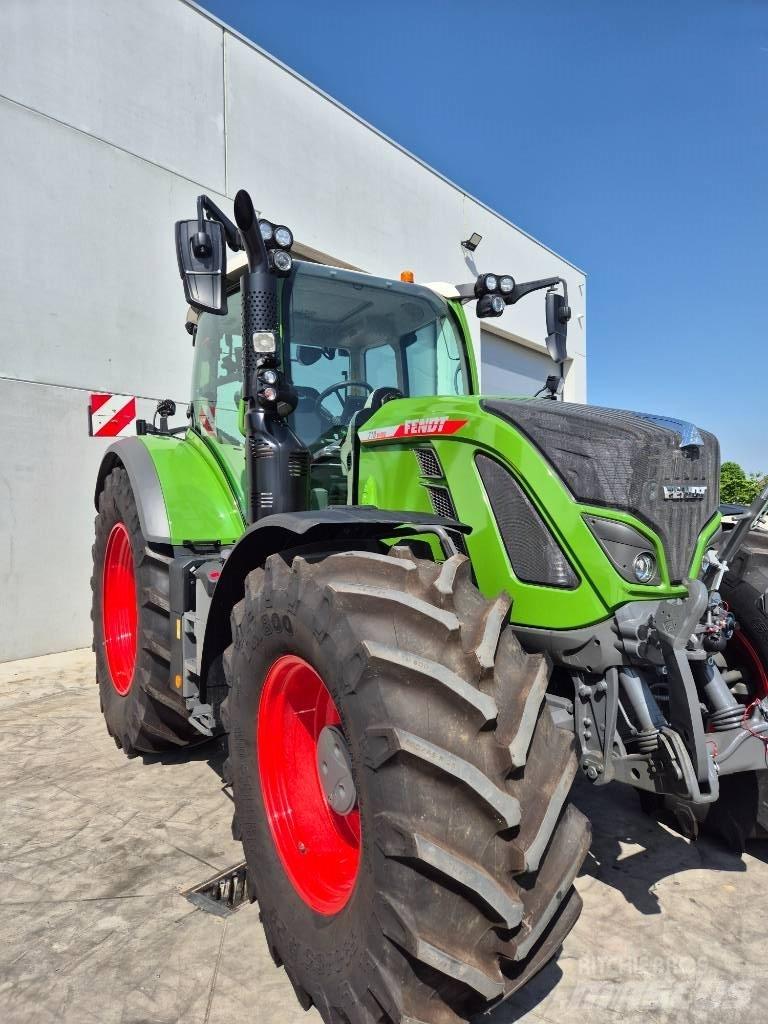Fendt 718 Vario 트랙터