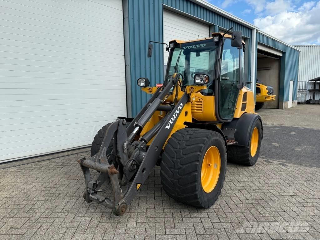 Volvo L 25 F  휠로우더