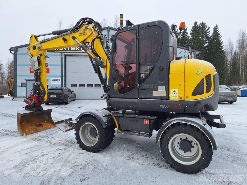Wacker Neuson 9503-2  휠 굴삭기
