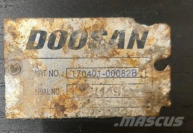 Doosan Final drive 섀시 및 서스펜션