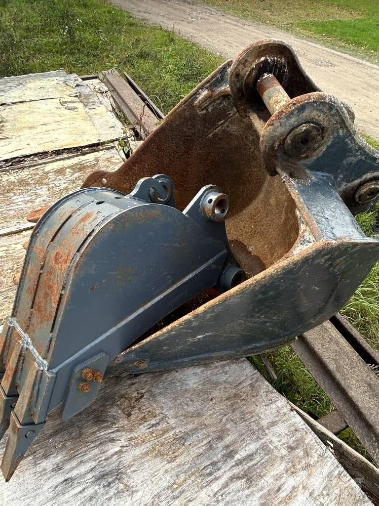 Sunward SWE 90 E 중형굴삭기 7톤-28톤