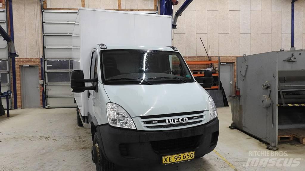 Iveco 65C 18 탑차 트럭