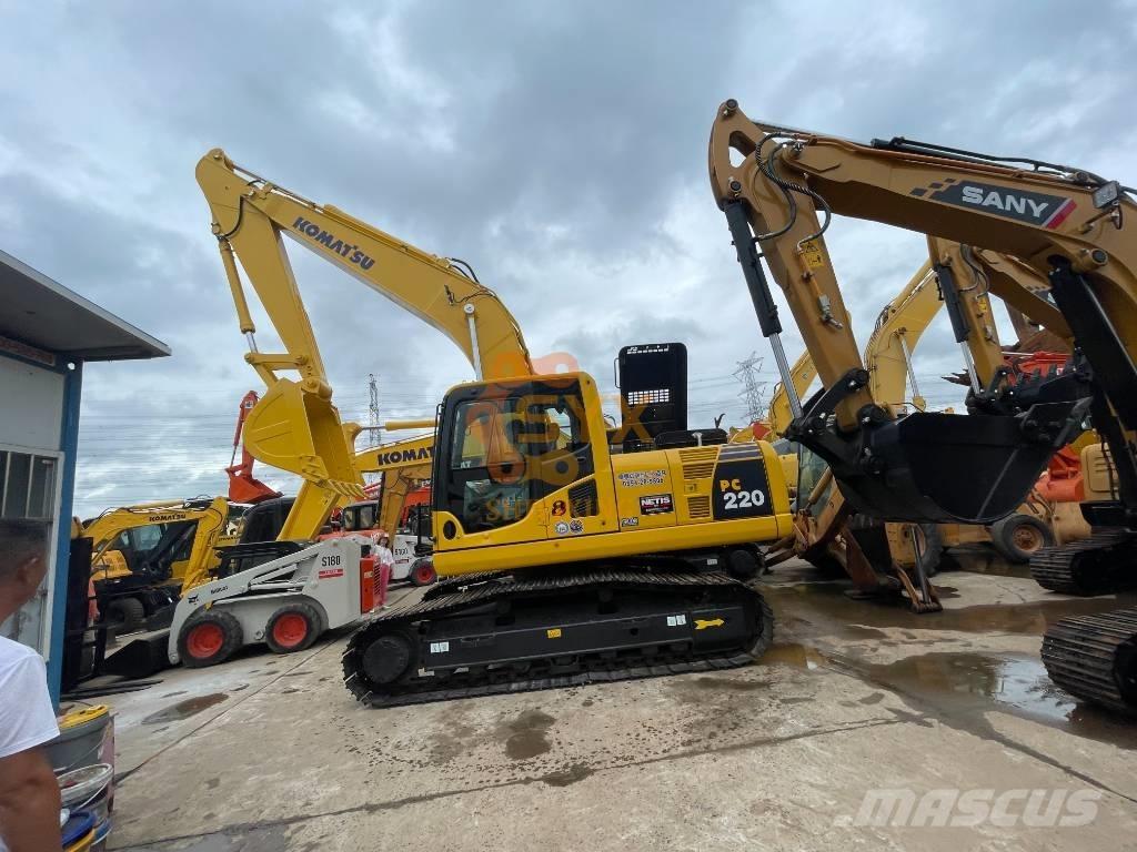 Komatsu PC 200 대형 굴삭기 29톤 이상