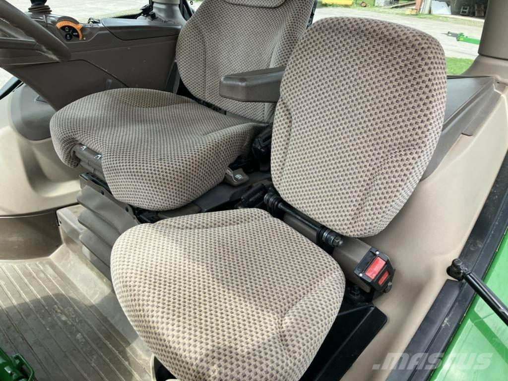 John Deere 6215R 트랙터