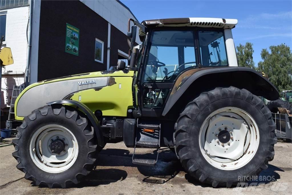 Valtra T120 트랙터