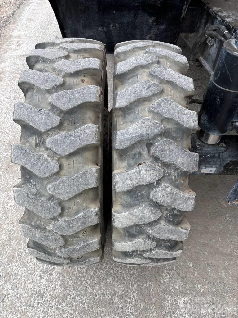 Hitachi ZX 140 W-5B  휠 굴삭기