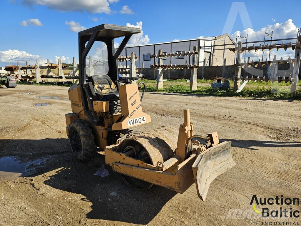 Rammax RW1800 SPT 싱글 드럼 롤러