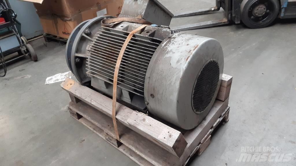 Siemens 1LA6 콤푸레샤