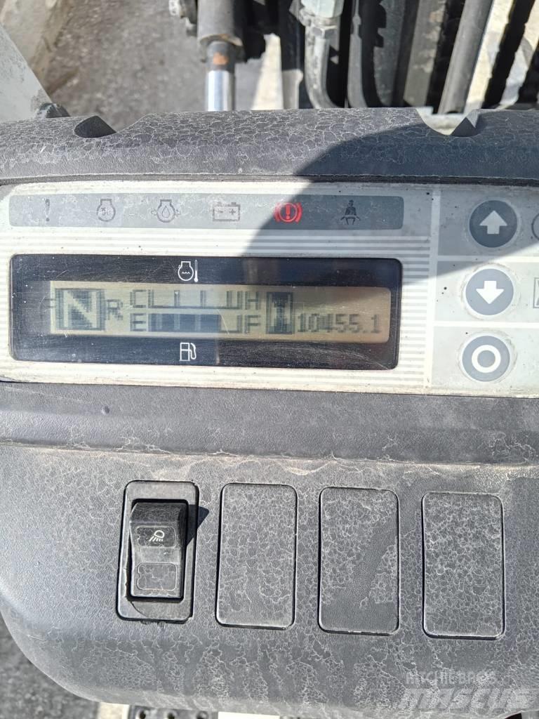 UniCarriers DX 25 디젤 지게차