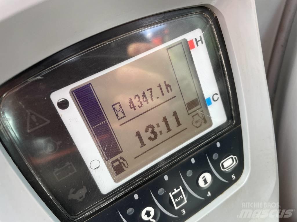 Kubota KX 080-4 중형굴삭기 7톤-28톤