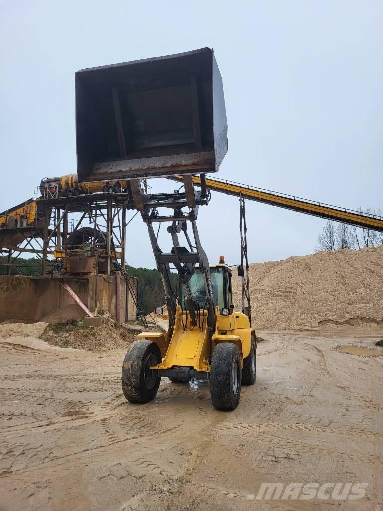 Volvo L 40 B 미니 로더