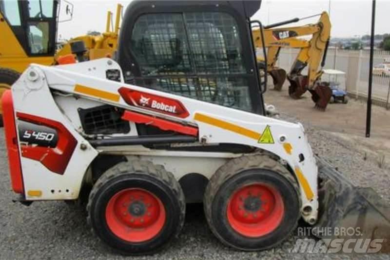 Bobcat S450B 기타 트럭