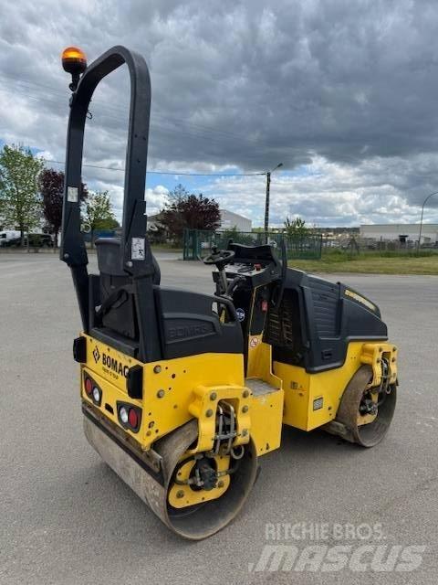 Bomag BW 100 AD M-5 트윈 드럼 롤러