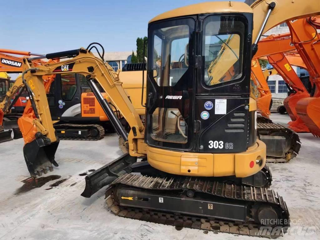 CAT 303 CR 소형 굴삭기 7톤 미만