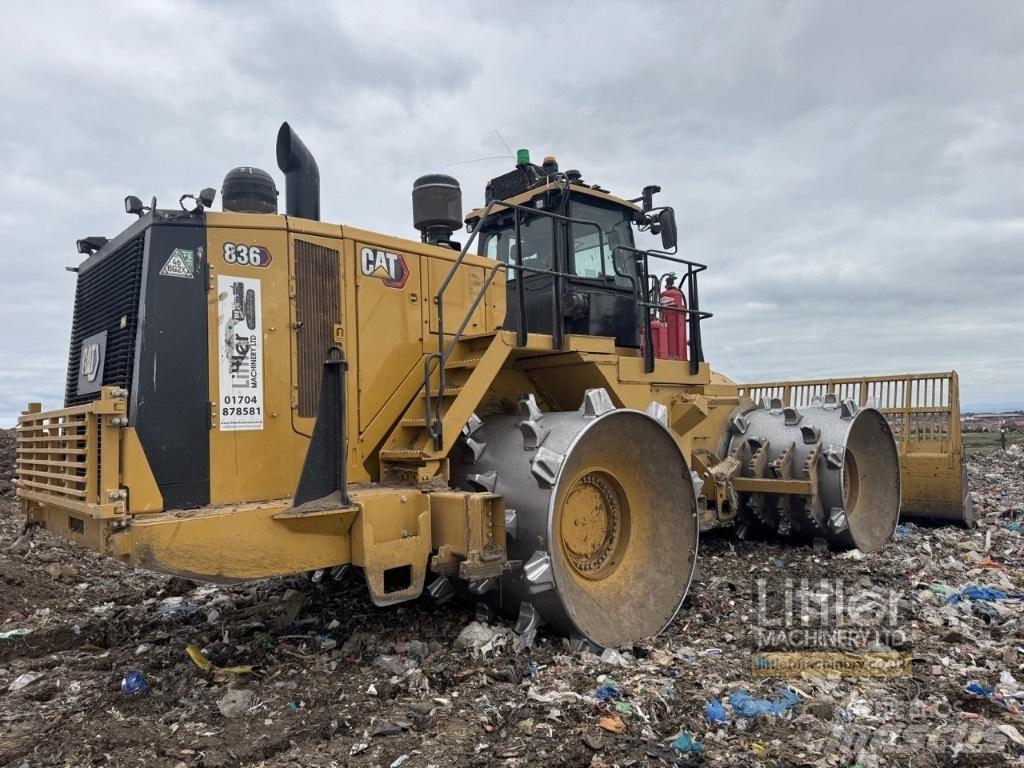 CAT 836 폐기물 다짐기