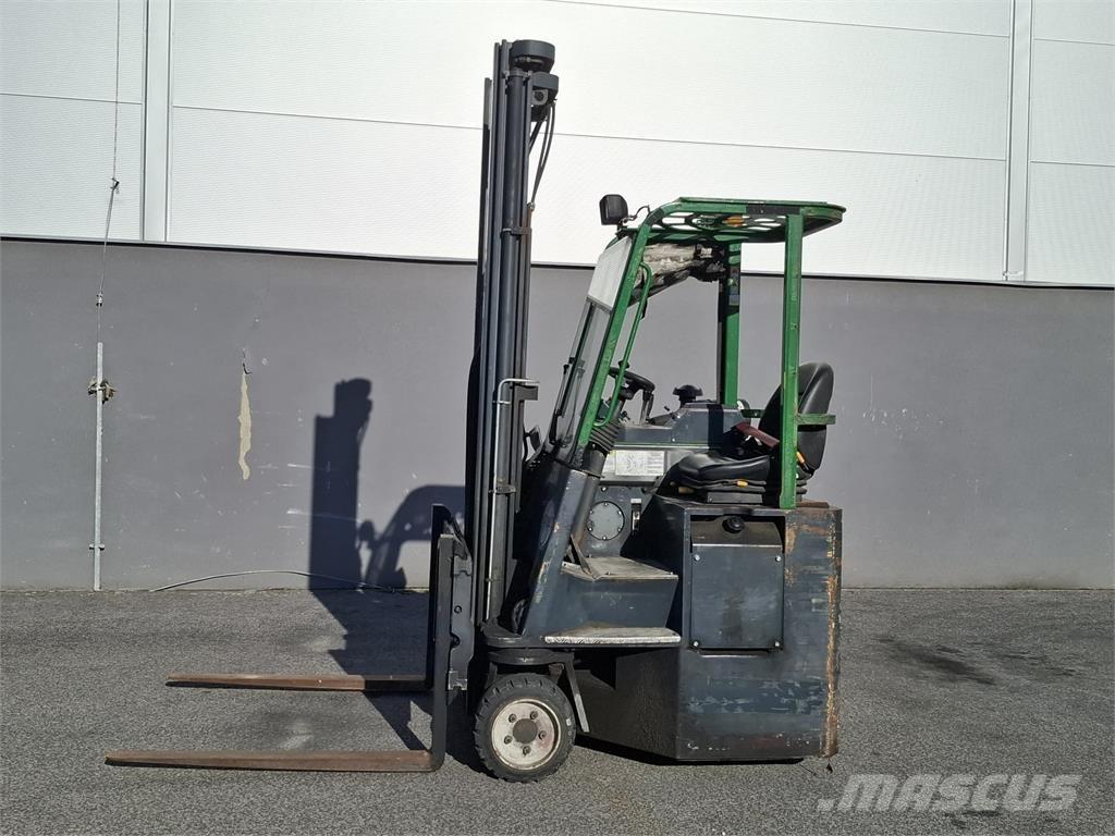 Combilift C3000CB 4방향 리치트럭