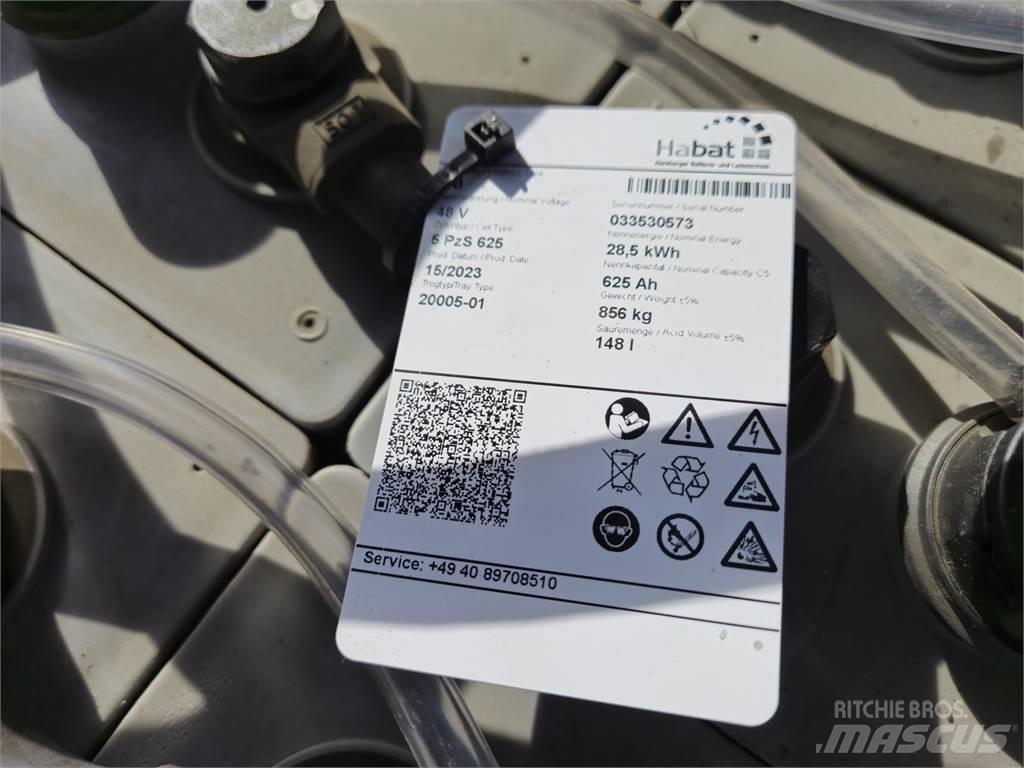 Linde E16-02 전동 지게차