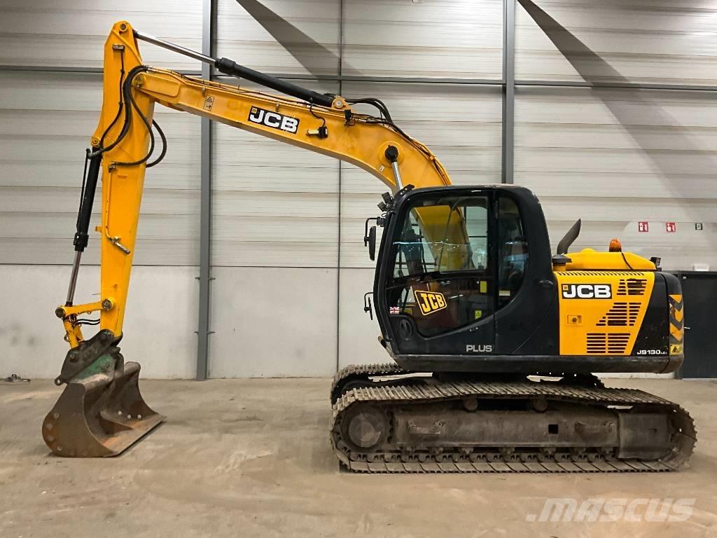 JCB JS 130 LC 대형 굴삭기 29톤 이상