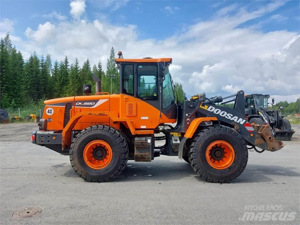 Doosan DL220-5  휠로우더
