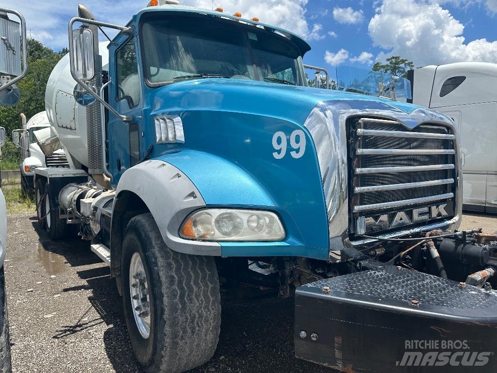 Mack GU 800 기타 트럭