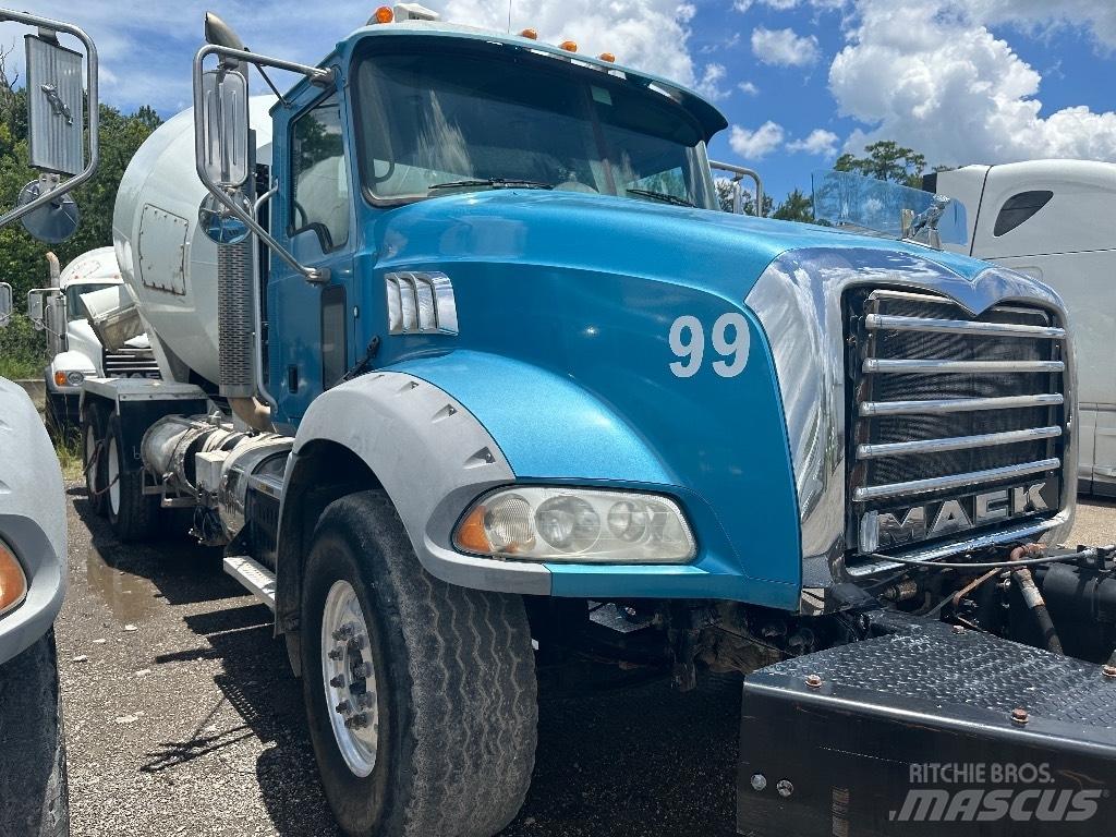 Mack GU 800 기타 트럭