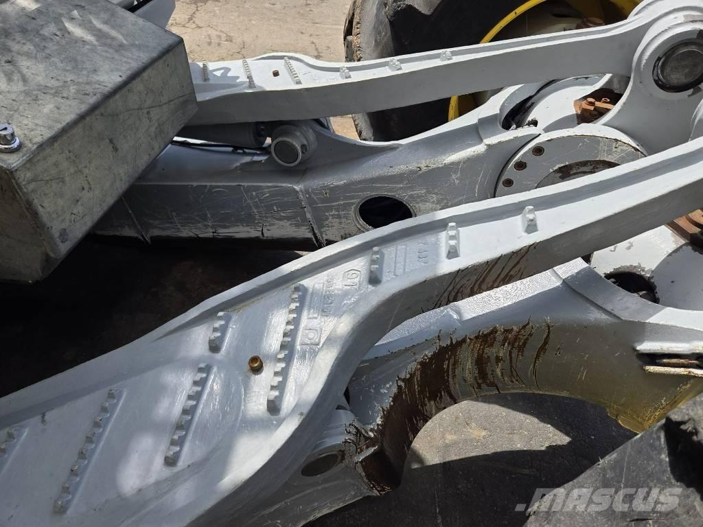 Menzi Muck M545X 특수 굴삭기