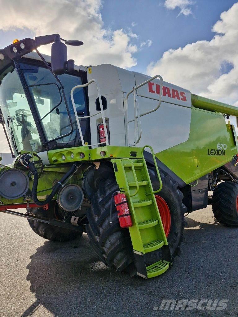CLAAS Lexion 670 콤바인 수확기