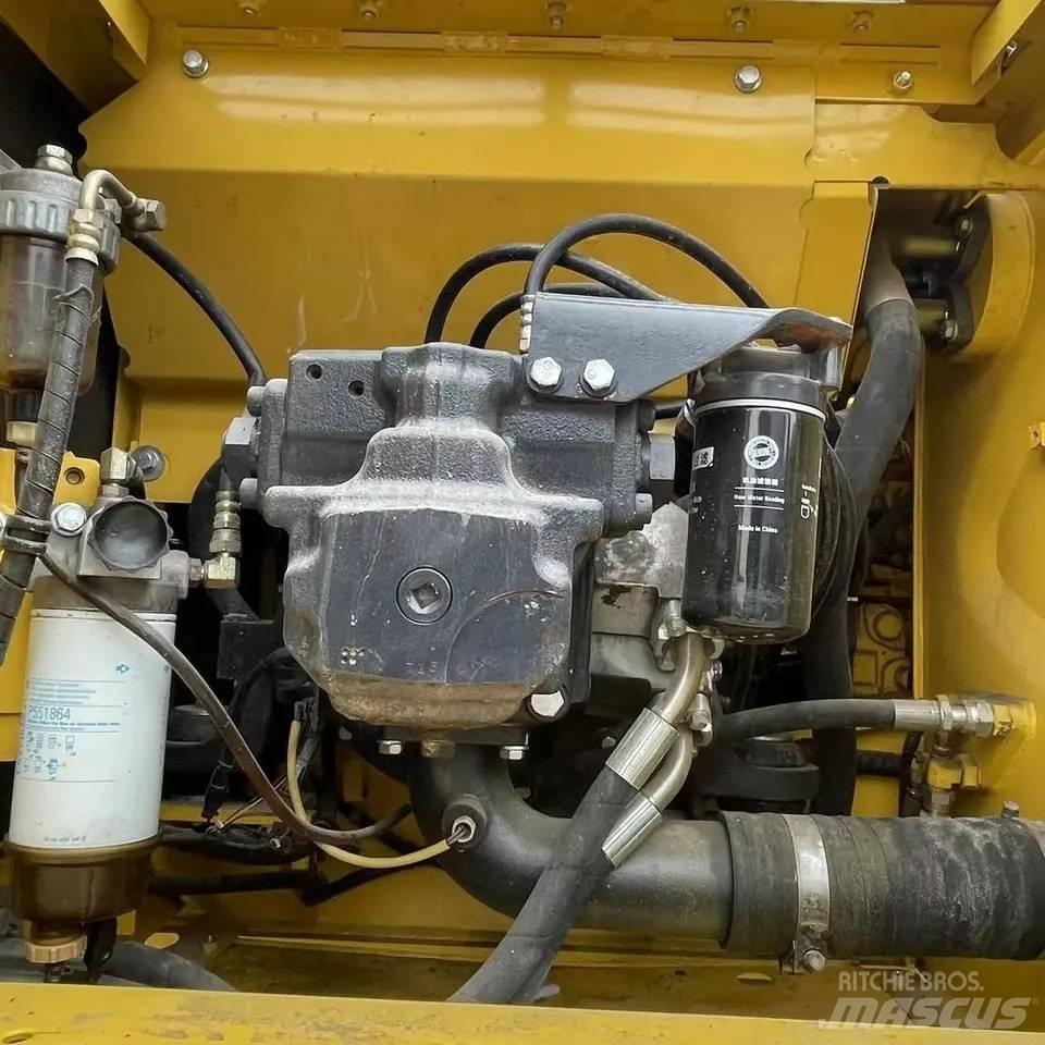 Komatsu PC200-8 대형 굴삭기 29톤 이상