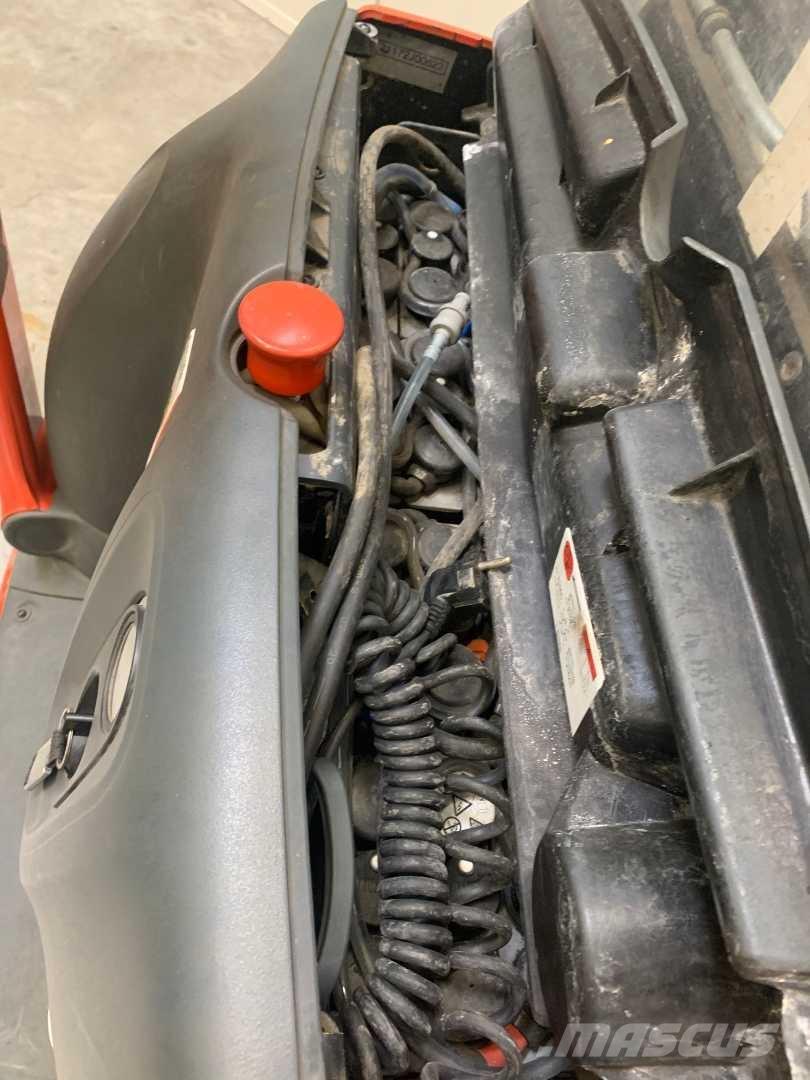 Linde L10 보행식 리치 지게차