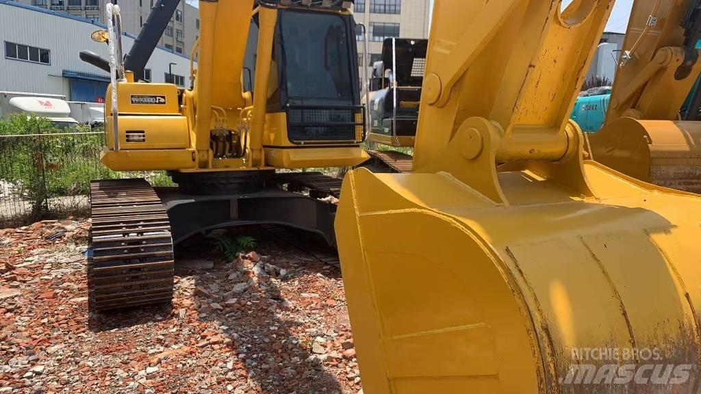 Komatsu PC 210 대형 굴삭기 29톤 이상