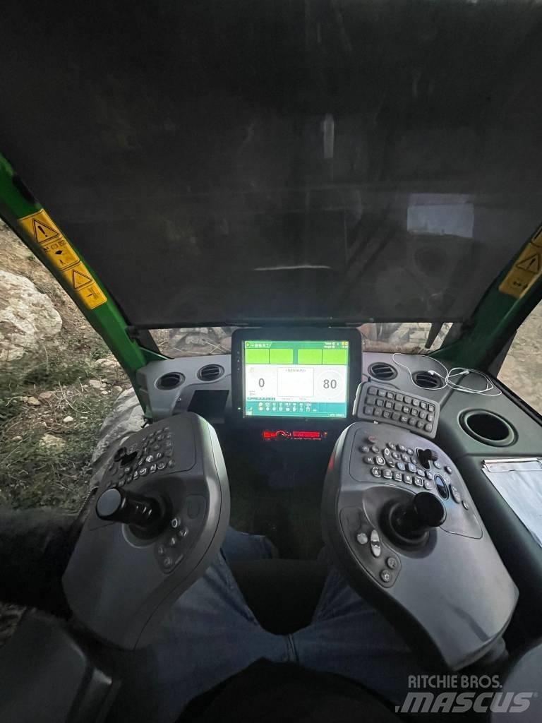 John Deere 1270 G 원목 하베스터