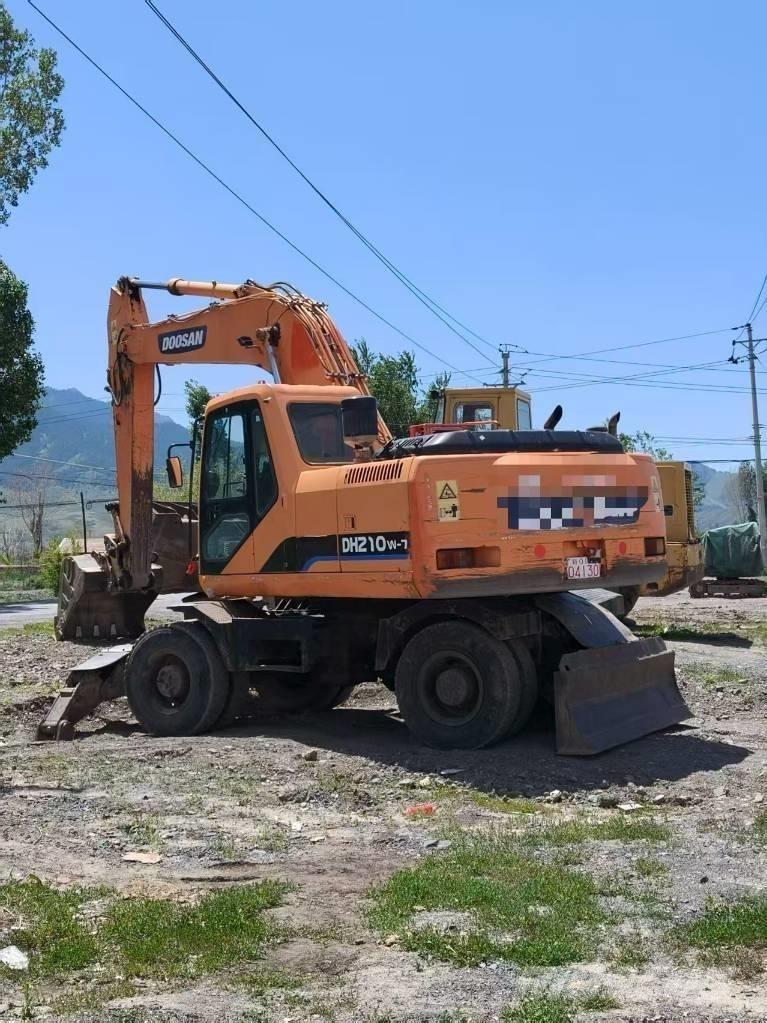 Doosan DH210W-7  휠 굴삭기