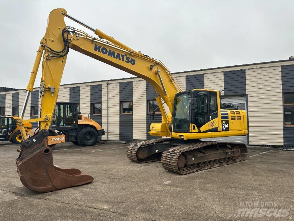 Komatsu PC210LC-11 대형 굴삭기 29톤 이상