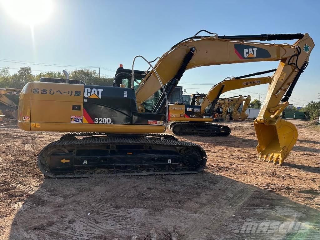 CAT 320 D L 대형 굴삭기 29톤 이상