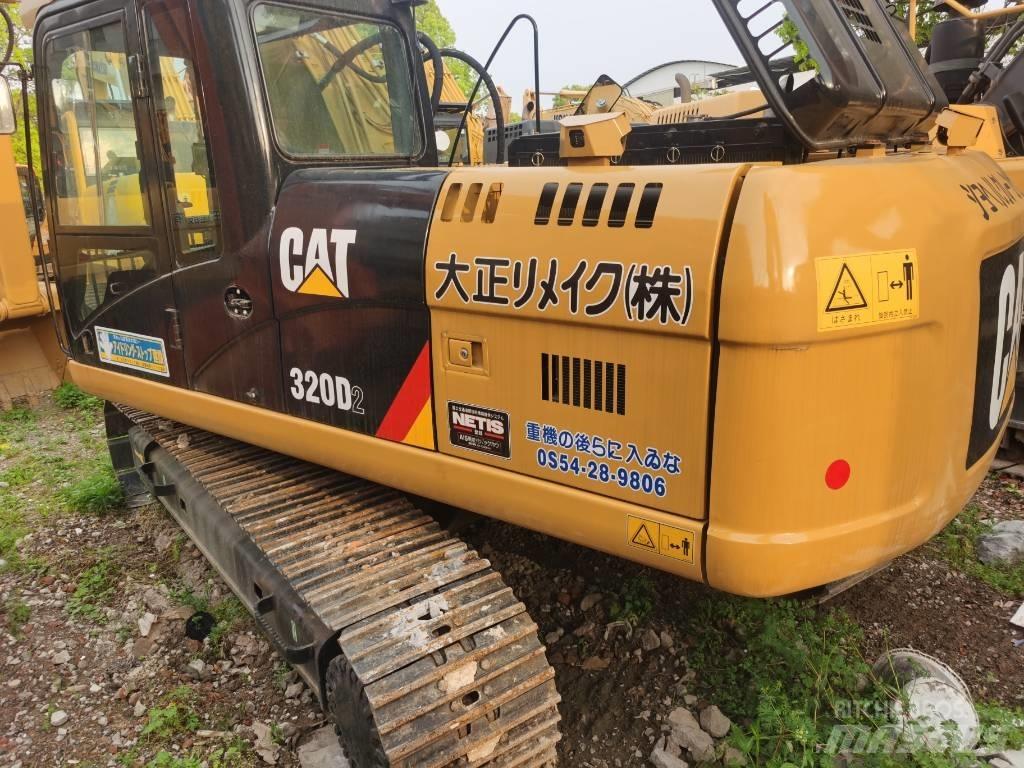 CAT 320 D2 대형 굴삭기 29톤 이상