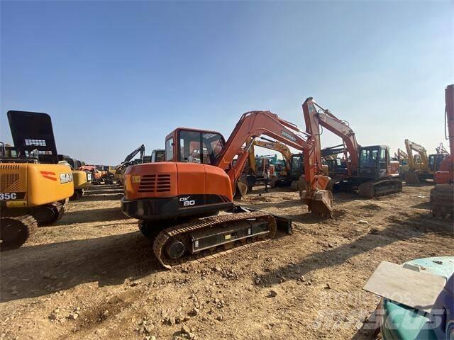 Doosan DX80 소형 굴삭기 7톤 미만