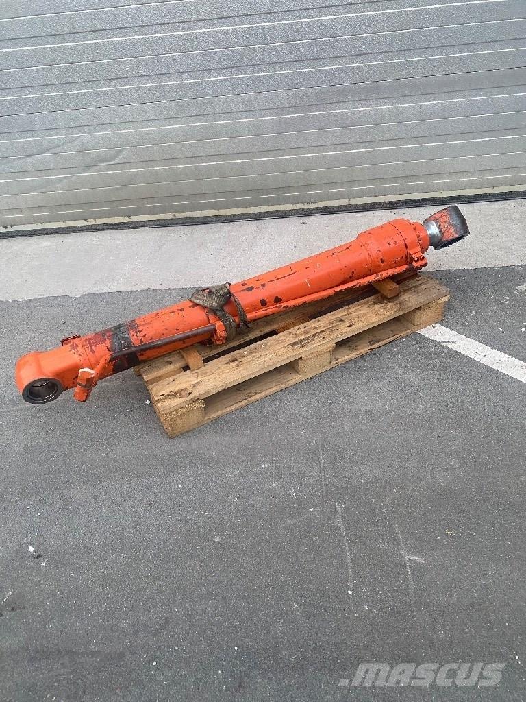 Hitachi ZX 250 LC 대형 굴삭기 29톤 이상