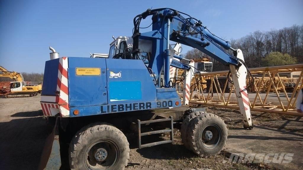 Liebherr A900-C  휠 굴삭기