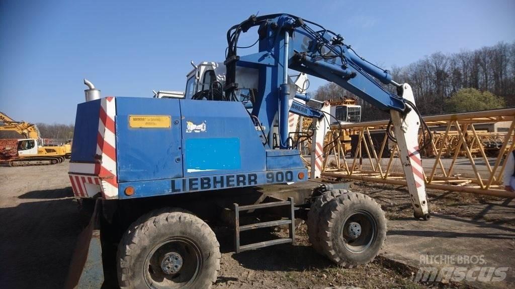 Liebherr A900-C  휠 굴삭기