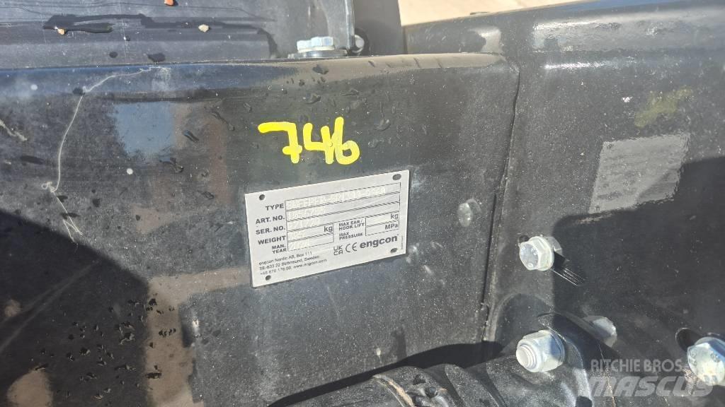Engcon sweeper 도로 청소차