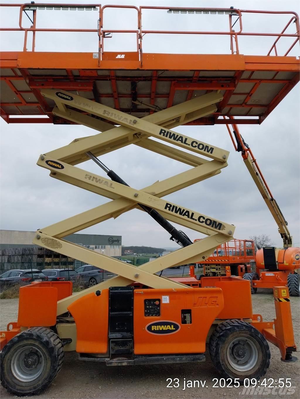 JLG 3394RT 가위형 리프트