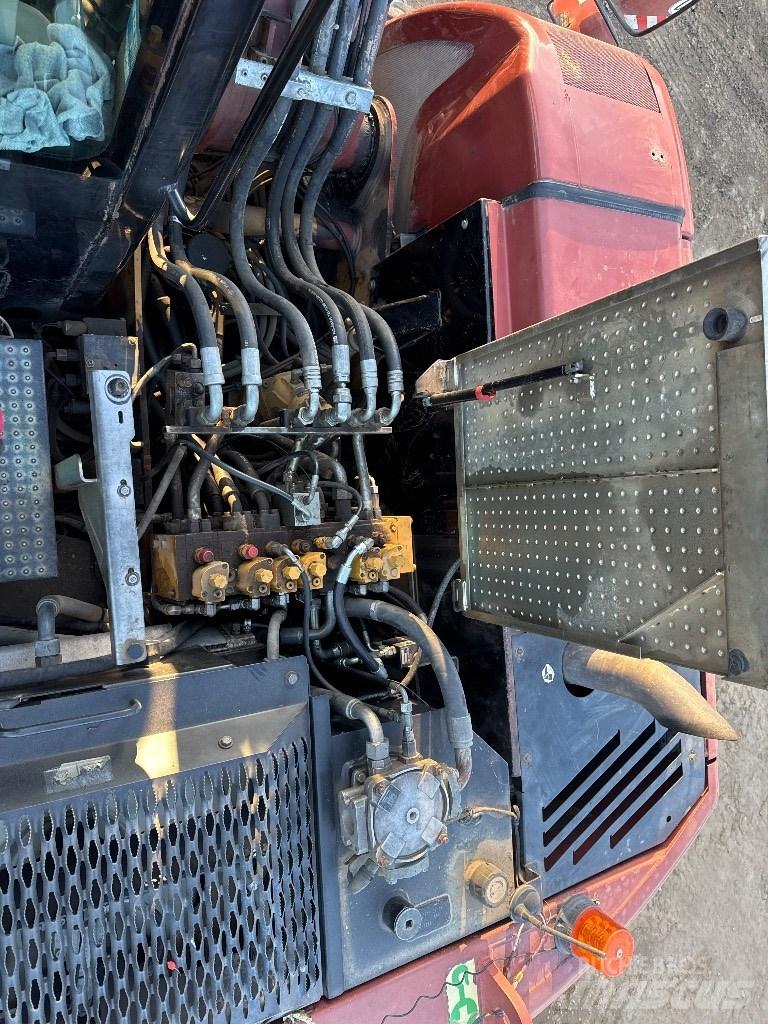 CAT 313 D  휠 굴삭기
