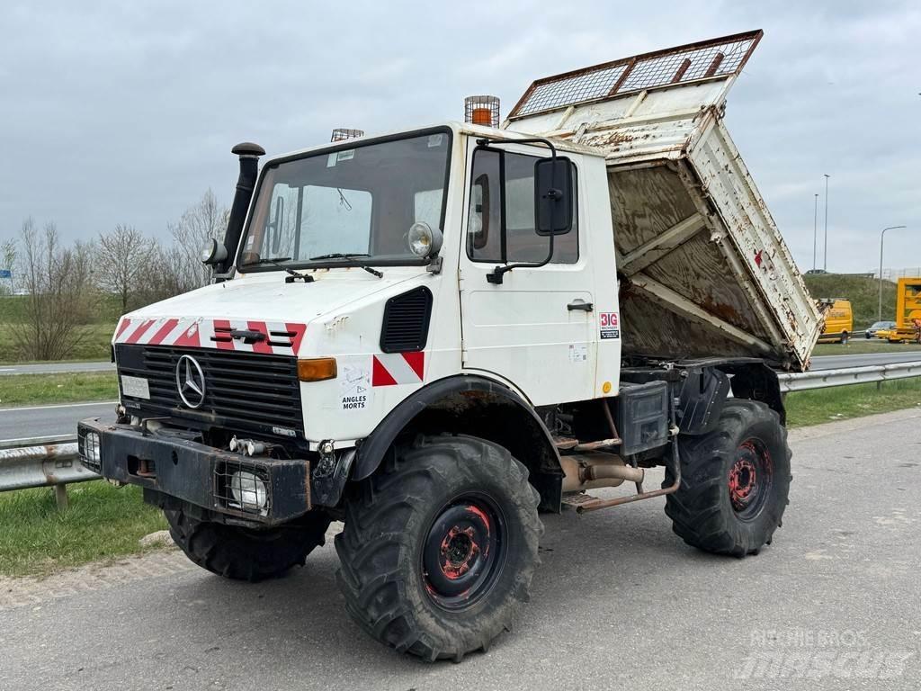 Mercedes-Benz 424 덤프 트럭