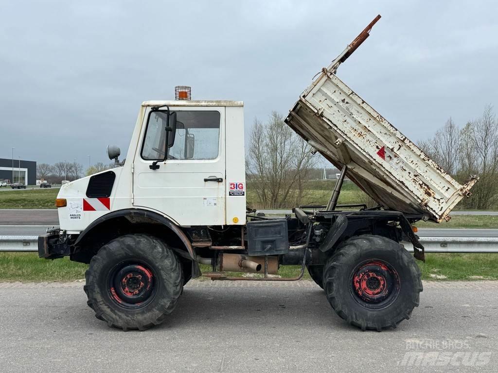 Mercedes-Benz 424 덤프 트럭